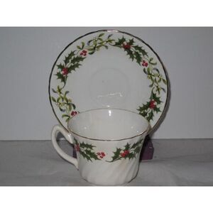 House of Goebel Christmas Teacup Cup & Saucer Set Holly‎ Mistletoe